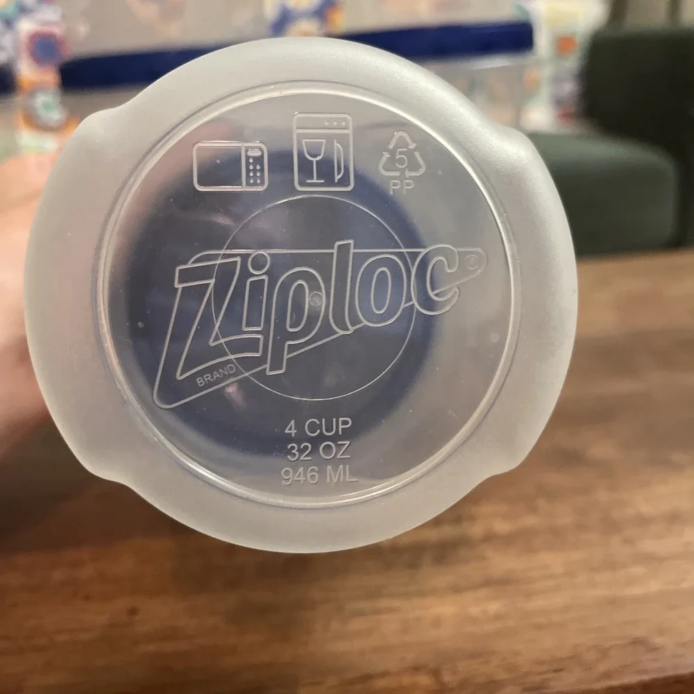 7 Ziploc Twist 'n Loc‎ Med Round 1 Qt/32 Oz/4Cup Containers & Lids Sm 8oz/2cup